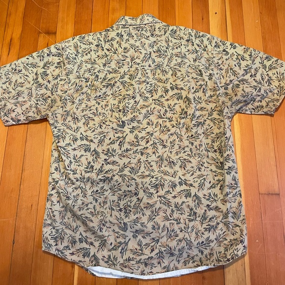 Eddie Bauer men’s button up short sleeve shirt size M - Picture 2 of 4